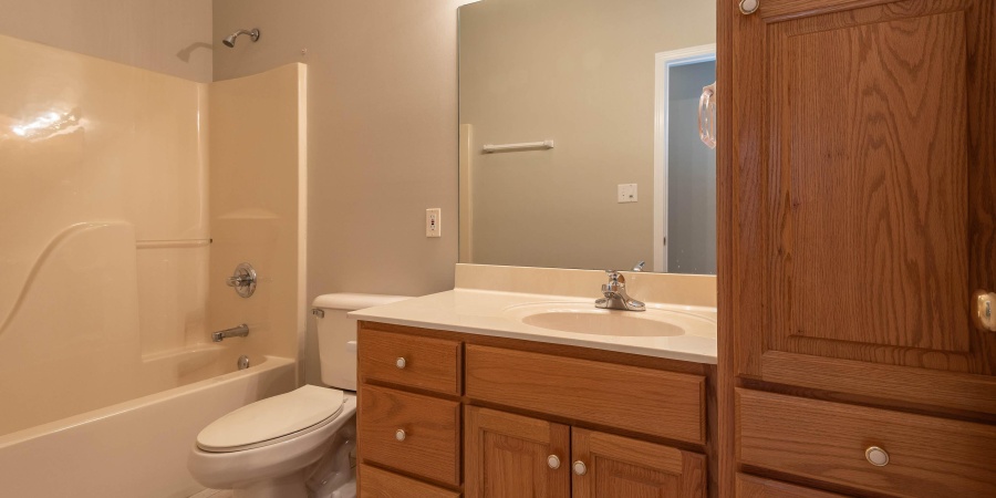 5600 S Ornamental Drive, Bloomington, Indiana 47401-9302,MLS,202549218