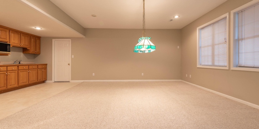 5600 S Ornamental Drive, Bloomington, Indiana 47401-9302,MLS,202549218