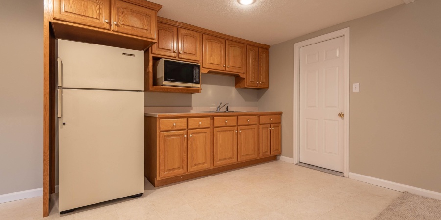 5600 S Ornamental Drive, Bloomington, Indiana 47401-9302,MLS,202549218