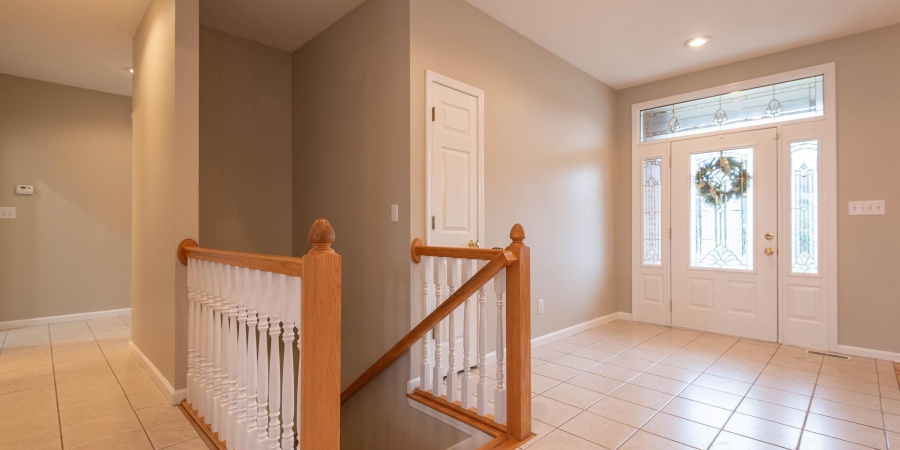 5600 S Ornamental Drive, Bloomington, Indiana 47401-9302,MLS,202549218