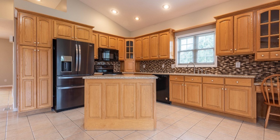 5600 S Ornamental Drive, Bloomington, Indiana 47401-9302,MLS,202549218