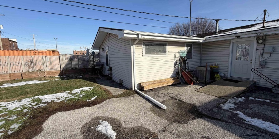 88 SE 1st Street, Linton, Indiana 47441,MLS,202549329