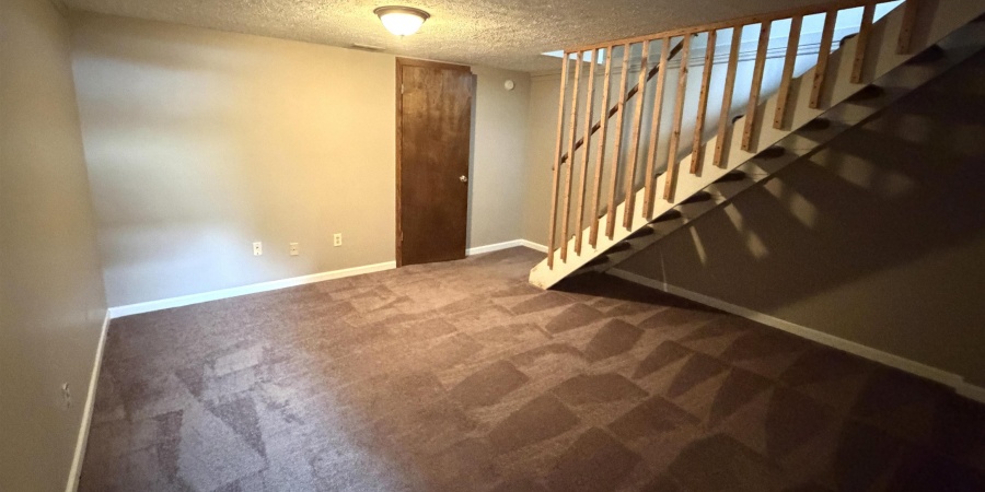 2436 S Burberry Lane, Bloomington, Indiana 47401-4522,MLS,202549337