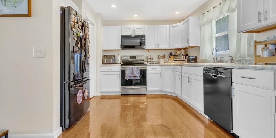 1744 parkview Drive, Bedford, Indiana 47421,MLS,202549414