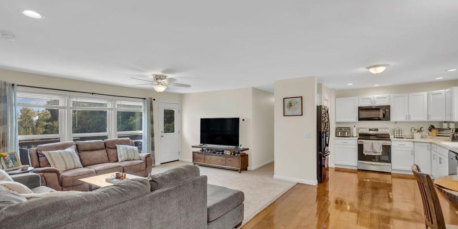 1744 parkview Drive, Bedford, Indiana 47421,MLS,202549414