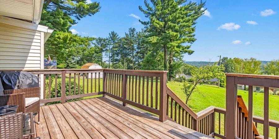 1744 parkview Drive, Bedford, Indiana 47421,MLS,202549414