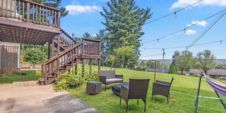 1744 parkview Drive, Bedford, Indiana 47421,MLS,202549414