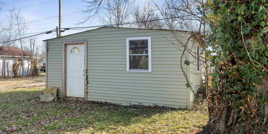 612 W Frank Street, Mitchell, Indiana 47446,MLS,202549468