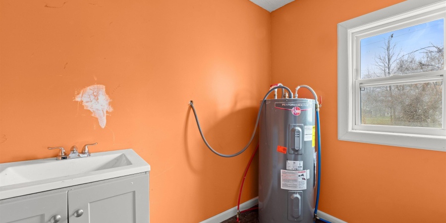 612 W Frank Street, Mitchell, Indiana 47446,MLS,202549468