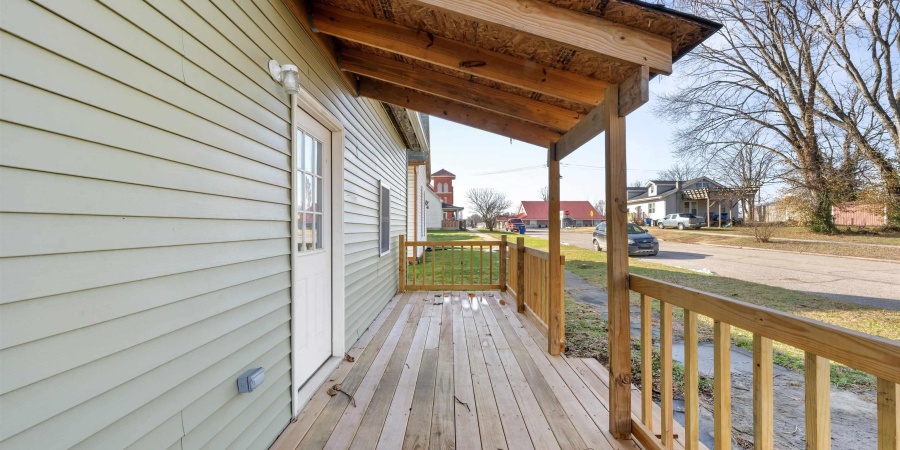 612 W Frank Street, Mitchell, Indiana 47446,MLS,202549468