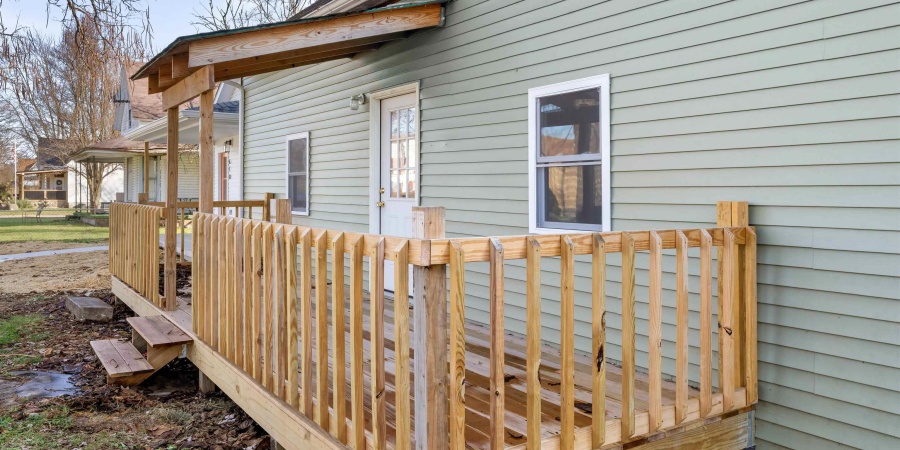 612 W Frank Street, Mitchell, Indiana 47446,MLS,202549468