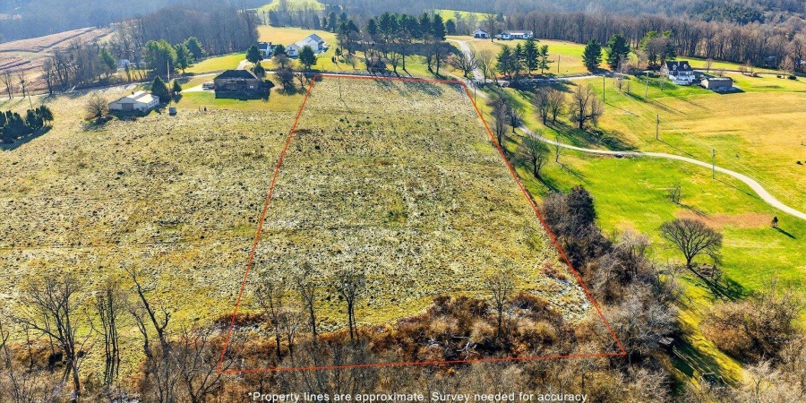 3530 W Maple Grove Road, Bloomington, Indiana 47404,MLS,202549484