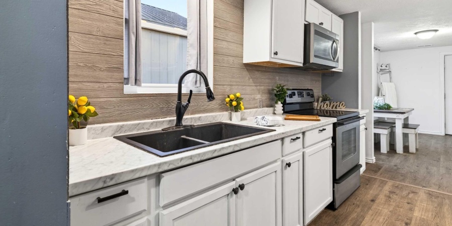 720 20th Street, Bedford, Indiana 47421,MLS,202549580