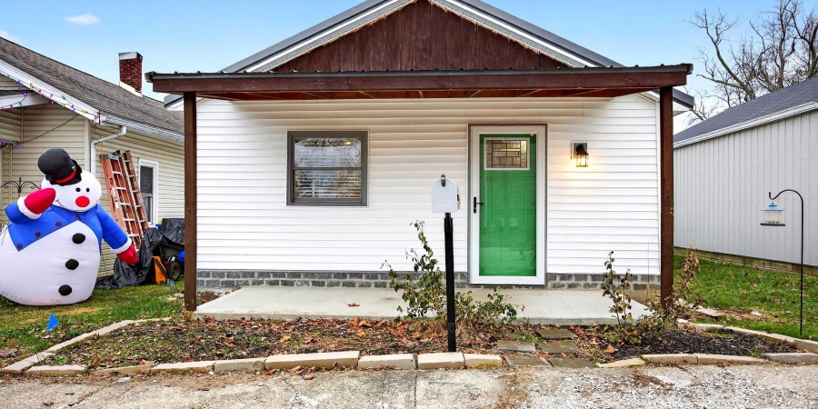 720 20th Street, Bedford, Indiana 47421,MLS,202549580