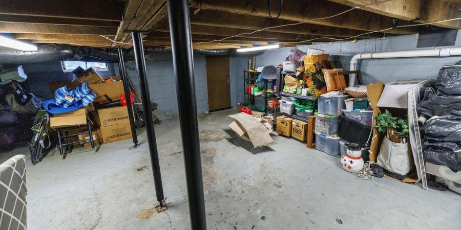 4826 N Love Lane, Bloomington, Indiana 47404,MLS,202549704