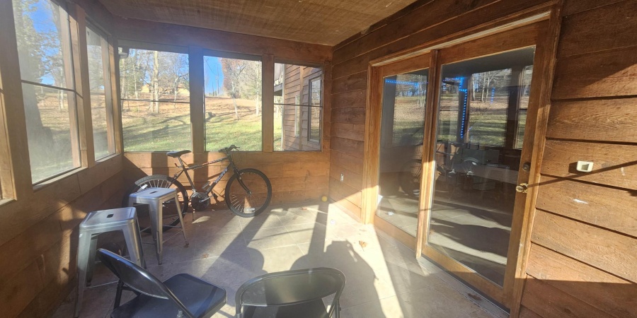 4035 N Hinkle Road, Bloomington, Indiana 47408,MLS,202549751