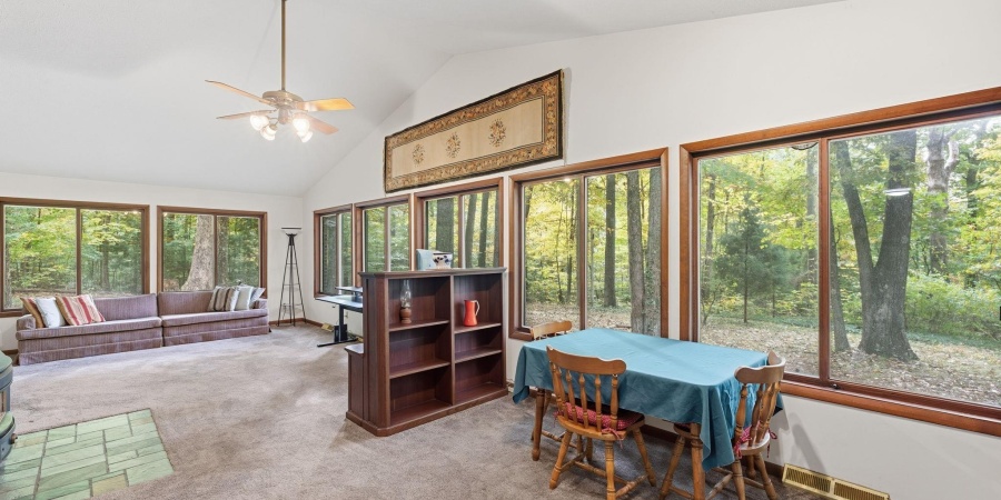 946 E Chambers Pike, Bloomington, Indiana 47408,MLS,202600055