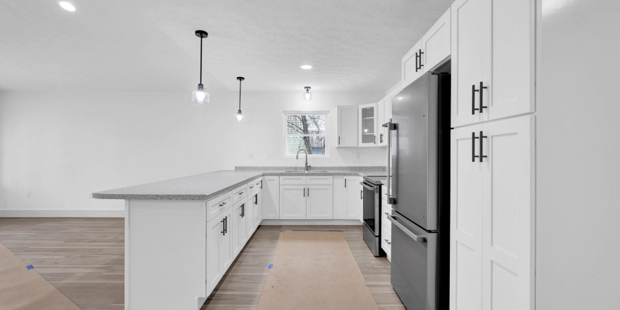 610 W Frank Street, Mitchell, Indiana 47446,MLS,202600155