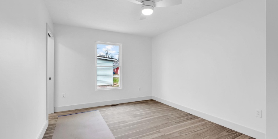 610 W Frank Street, Mitchell, Indiana 47446,MLS,202600155