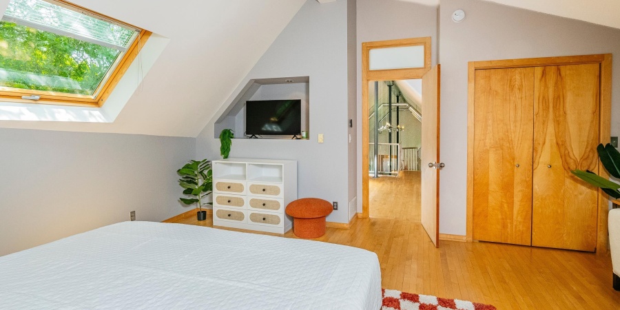 612 N Kerry Drive, Bloomington, Indiana 47408-2730,MLS,202600433