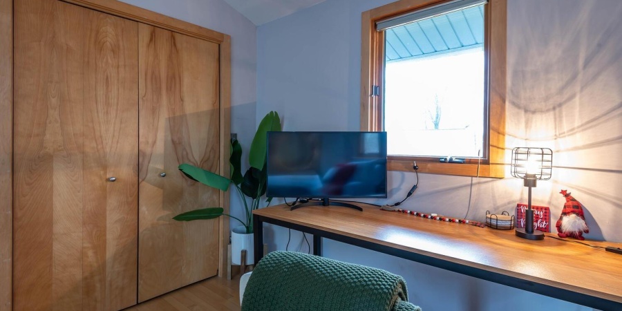 612 N Kerry Drive, Bloomington, Indiana 47408-2730,MLS,202600433