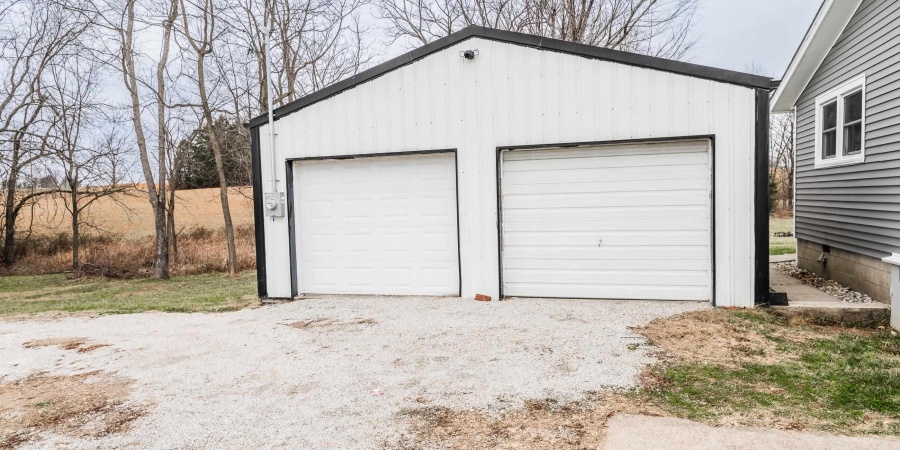 925 Harold Smith Road, Bedford, Indiana 47421,MLS,202600483