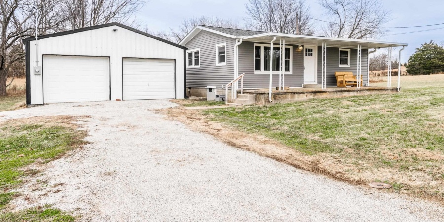 925 Harold Smith Road, Bedford, Indiana 47421,MLS,202600483
