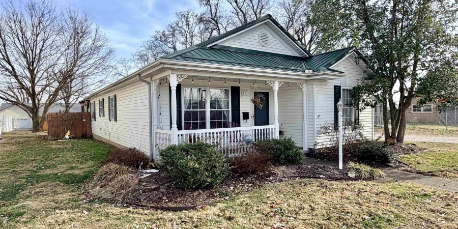 139 NE 11th Street, Linton, Indiana 47441,MLS,202600526