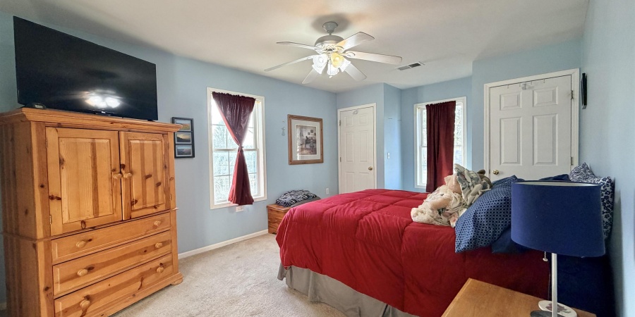 139 NE 11th Street, Linton, Indiana 47441,MLS,202600526