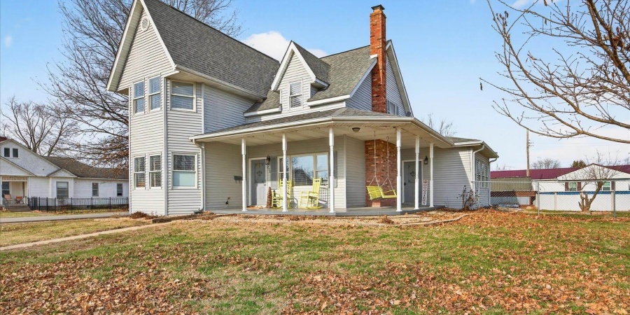 210 W Main Street, Worthington, Indiana 47471,MLS,202600563