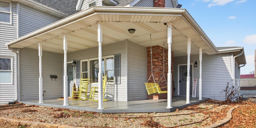 210 W Main Street, Worthington, Indiana 47471,MLS,202600563