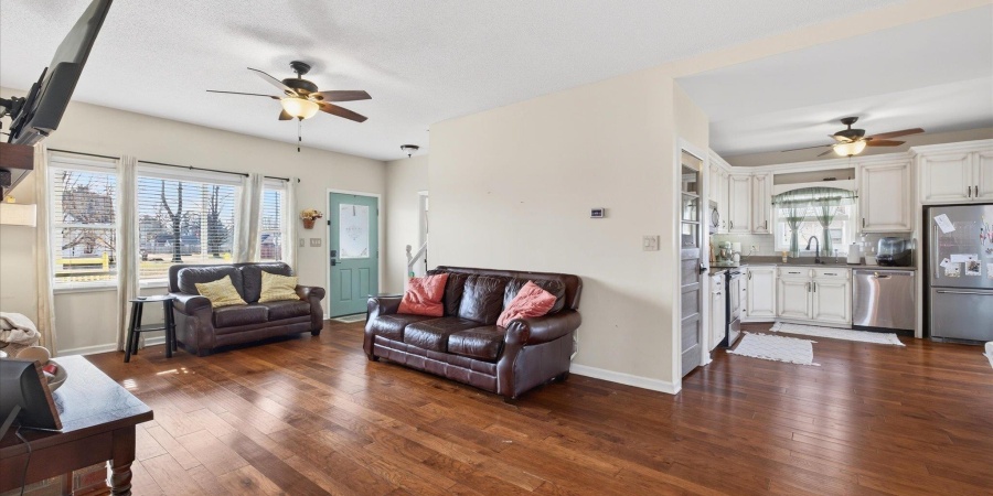 210 W Main Street, Worthington, Indiana 47471,MLS,202600563