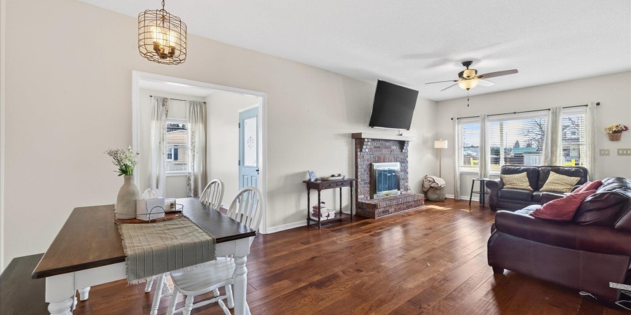 210 W Main Street, Worthington, Indiana 47471,MLS,202600563