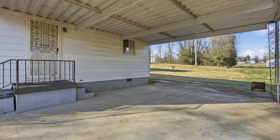 411 Eastview Drive, Bedford, Indiana 47421,MLS,202600871