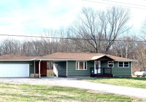 5058 E State Road, Bloomfield, Indiana 47424,MLS,202600953