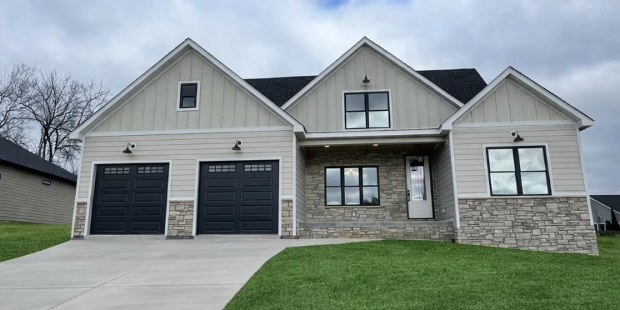 831 Spyglass Hill Drive, Bedford, Indiana 47421,MLS,202601089