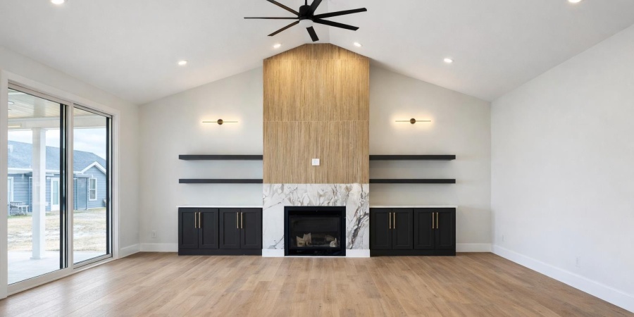 831 Spyglass Hill Drive, Bedford, Indiana 47421,MLS,202601089