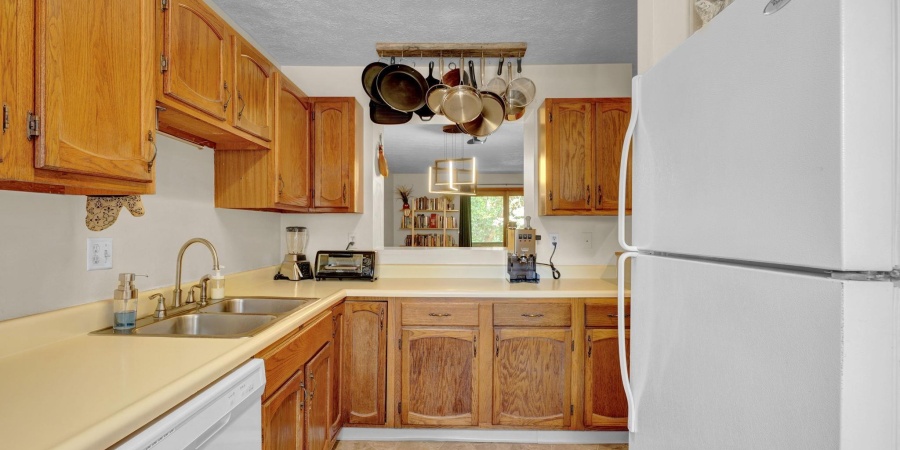 2325 E Winding Brook Court, Bloomington, Indiana 47401,MLS,202536657