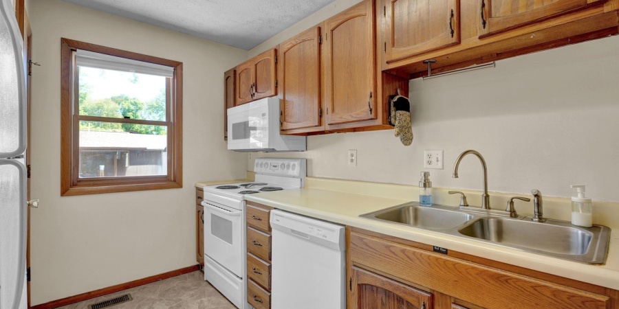 2325 E Winding Brook Court, Bloomington, Indiana 47401,MLS,202536657