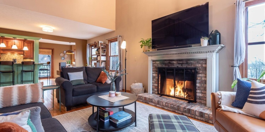 4645 N Chatham Drive, Bloomington, Indiana 47404,MLS,202601133