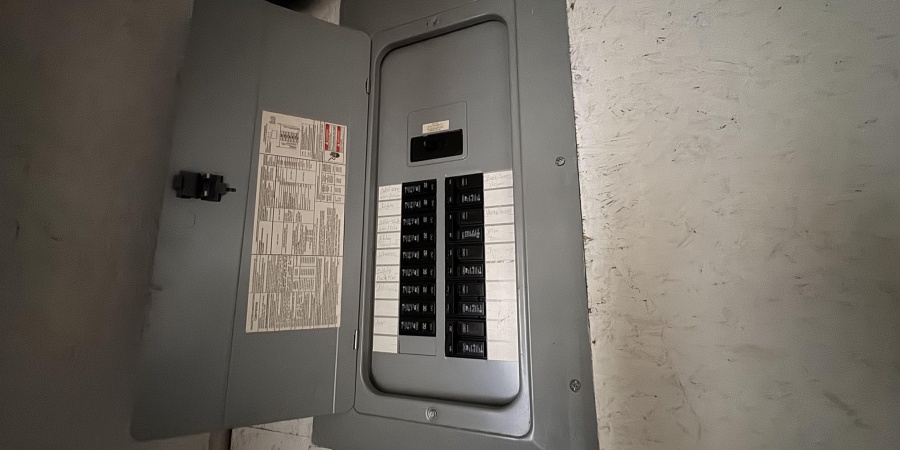 2319 1/2 T Street, Bedford, Indiana 47421,MLS,202601161