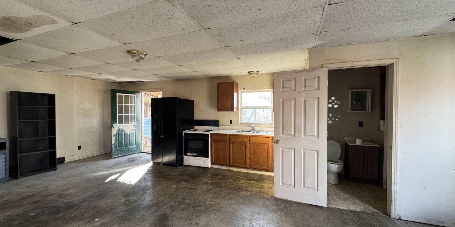 2319 1/2 T Street, Bedford, Indiana 47421,MLS,202601161