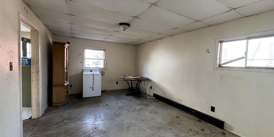 2319 1/2 T Street, Bedford, Indiana 47421,MLS,202601161