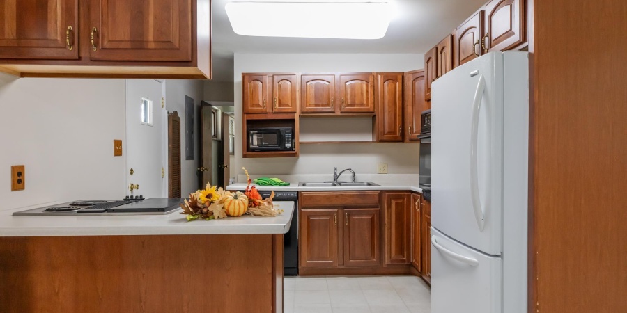 2845 S Brookside Drive, Bloomington, Indiana 47401-7305,MLS,202601166