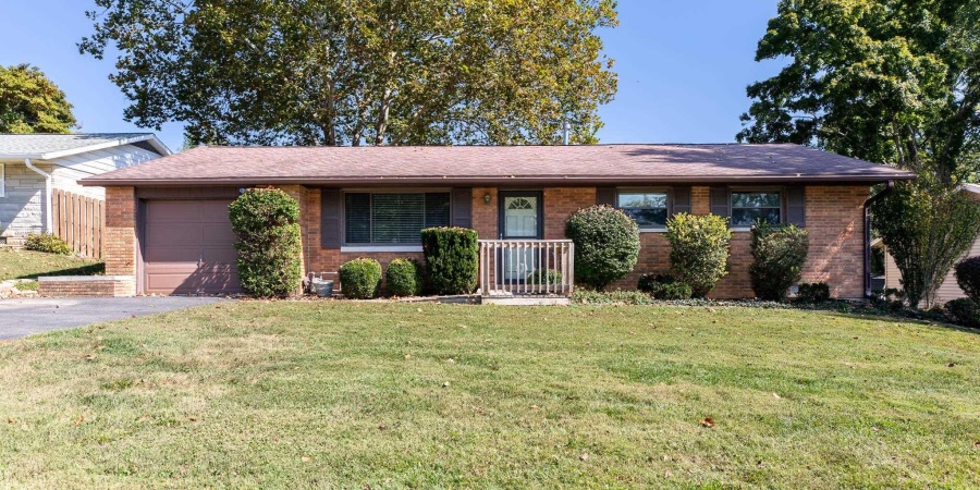 2845 S Brookside Drive, Bloomington, Indiana 47401-7305,MLS,202601166