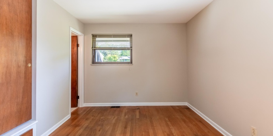 2845 S Brookside Drive, Bloomington, Indiana 47401-7305,MLS,202601166