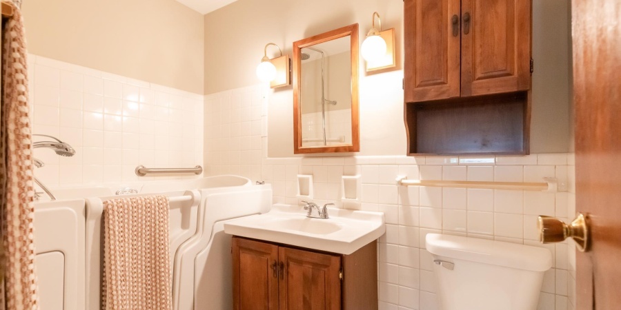 2845 S Brookside Drive, Bloomington, Indiana 47401-7305,MLS,202601166