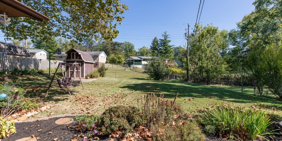 2845 S Brookside Drive, Bloomington, Indiana 47401-7305,MLS,202601166