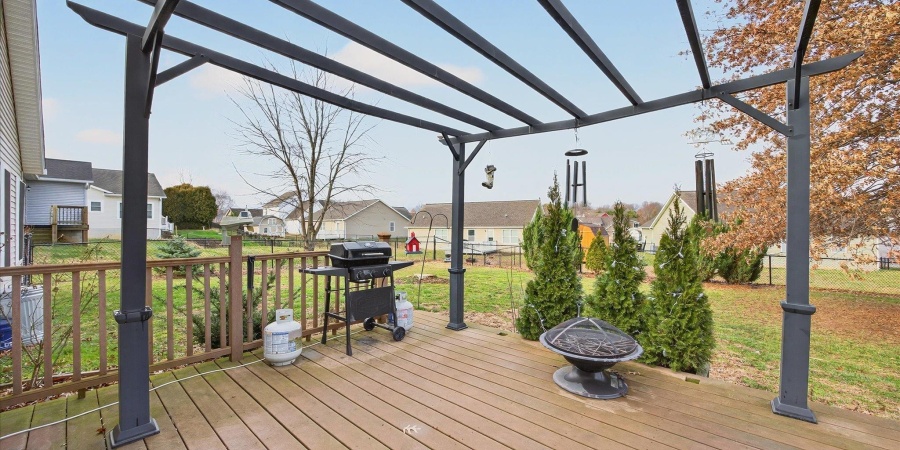 7404 W Higgins Court, Ellettsville, Indiana 47429-2204,MLS,202601193