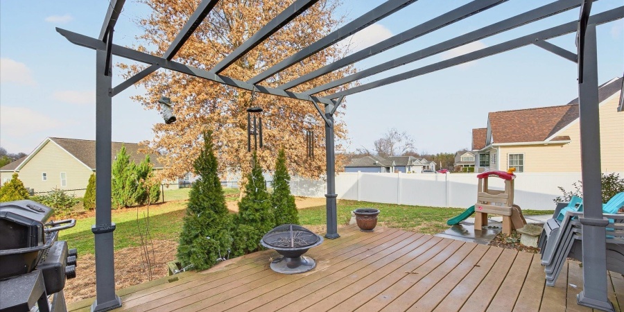 7404 W Higgins Court, Ellettsville, Indiana 47429-2204,MLS,202601193